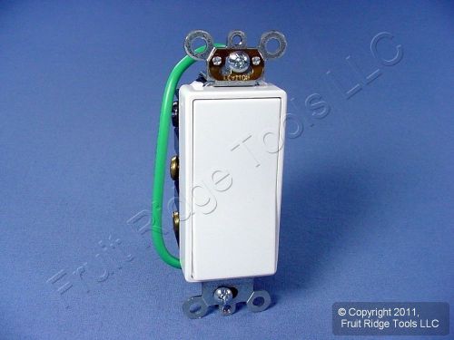 Leviton White DPDT Center-OFF COMMERCIAL Decora Rocker Switch Maintained 5686-2W