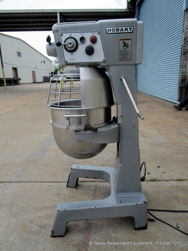 D300 HOBART 30QT  Dough Planetary Mixer  With Timer and Bowl Guard D 300
