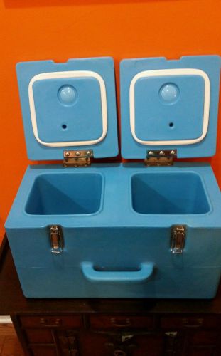Cambro Catering Divided Food Carrier-Blue