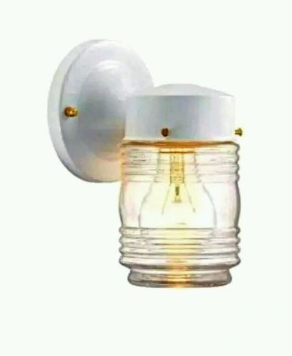 Wall Lantern Matte White Clear Shade 1 Light Outdoor 7 1/4&#034;x 4 1/2&#034; x 5 1/4