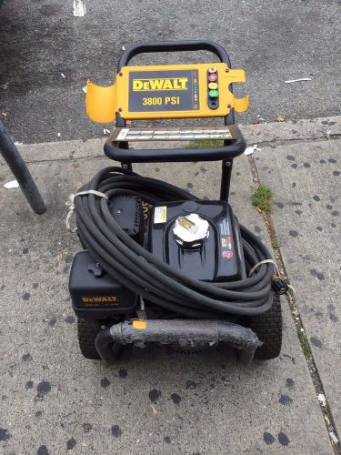 Dewalt 3800 psi 3.5 gpm gas pressure washer with honda engine local pickup only for sale