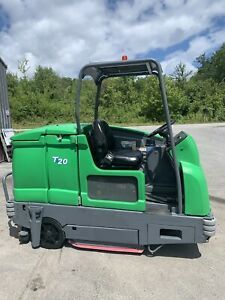 Tennant T20 Scrubber L.p. Low Hrs Hrs Totally Serviced Save Thousands Off New!!!