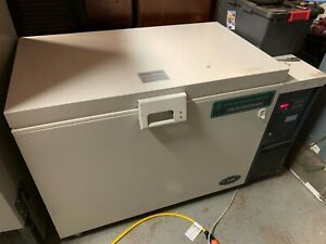 New Brunswick Scientific C585 -86 Ultra Low CryO Freezer U9400-0002