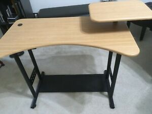 Office Desk Excellent Condition (Pick up only Houston, TX)