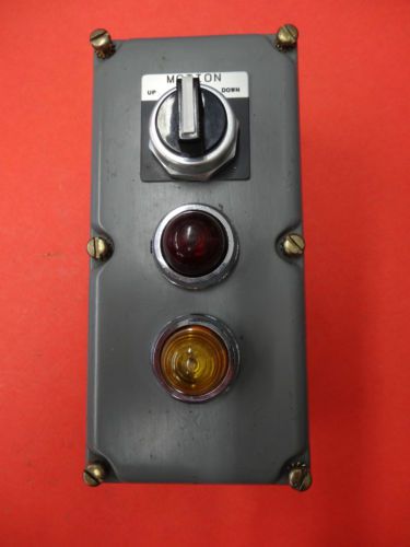 Square d 3 button control station 3 position switch green &amp; yellow lamp ky-3 for sale