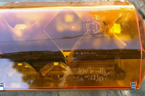 code 3 pse mx7000 47in light bar in excellent cond new domes snow plow must see