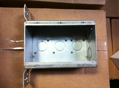 NEW Three 3 Gang Wiring Device Switch Box 2-1/2&#034; Deep 1/2&#034; 3/4&#034; KO&#039;s ~Raco 686