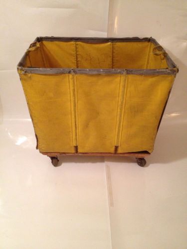 2 Commercial Laundry Carts