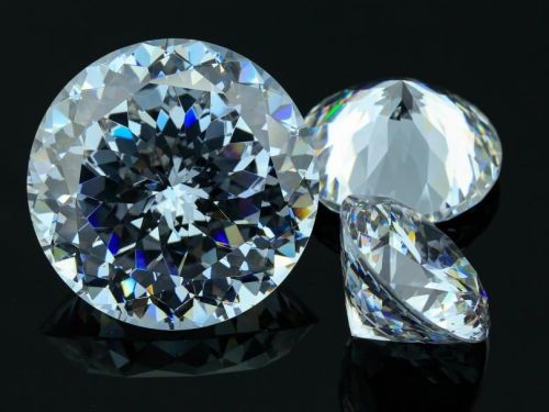 WORLDS FIRST - 1500 Ct. ASTOUNDING HUGE (60 MM) ROUND 161 FACET DIAMOND SIMULATE