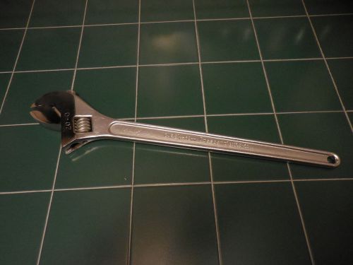 NEW 24&#034; CRESCENT WRENCH MADE IN THE USA 2-7/16&#034; CAPACITY