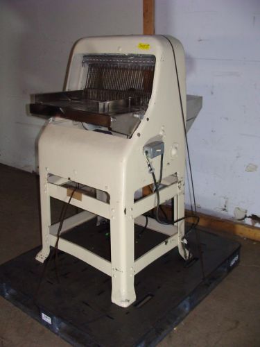 OLIVER HEAVY DUTY COMMERCIAL BREAD SLICER