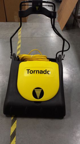 Tornado ck3030 30&#034; 15 gal wide area commercial sweeper vacuum for sale