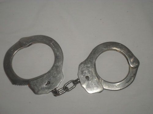 Vintage Alamo Police Issue Handcuffs Made In Spain With key