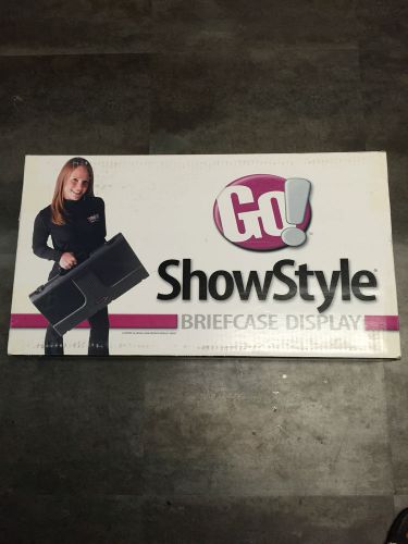 ShowStyle Self Packing Display Briefcase