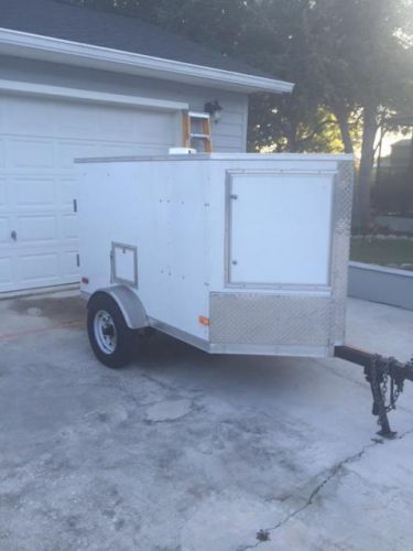 hot water pressure washer/ in 4 x 6 trailer