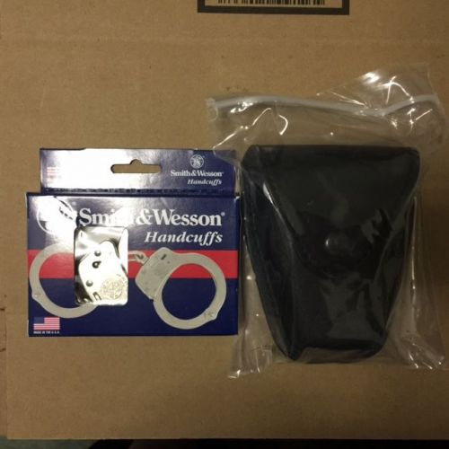 SMITH&amp;WESSON NICKEL HANDCUFF MODEL 100-1 WITH NEW HANDCUFF DUTY BELT CASE