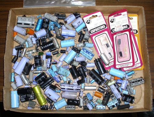 LARGE ESTATE LOT OF VARIOUS CAPACITOR&#039;S FRESH FROM A FORMER SERVICEMAN&#039;S ESTATE!