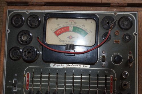 Vintage Antique Superior Instruments Co. Tube Tester Model TV-11 + 2 Tubes