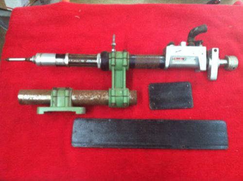 DESOUTTER AUTO FEED  PNEUMATIC DRILL TAPPER TOOL W/ STAND AFS-21 900