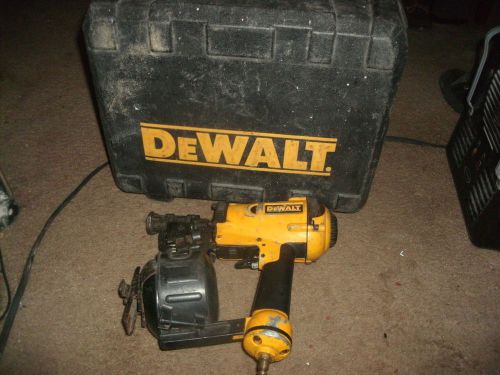 DEWALT HEAVY DUTY COIL ROOFING NAILER ( USED IN CASE)