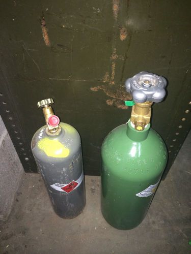 10 cubic foot mc acetylene and 20 cubic foot &#034;r&#034; oxygen tanks. tanks are in test for sale
