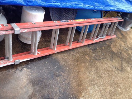 Louisville F-1674 16&#039; Fiberglass Extension Ladder