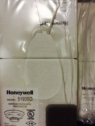 Lot of (27) New Honeywell 5193SD Smoke Detectors, Addressable, VPlex