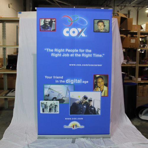 Skyline exhibits 3000r retractable trade show banner stand for sale