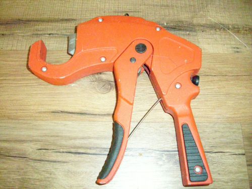 Dual Quick Action 26mm to 42mm Vinyl PVC Plastic Pipe Cutter 633617