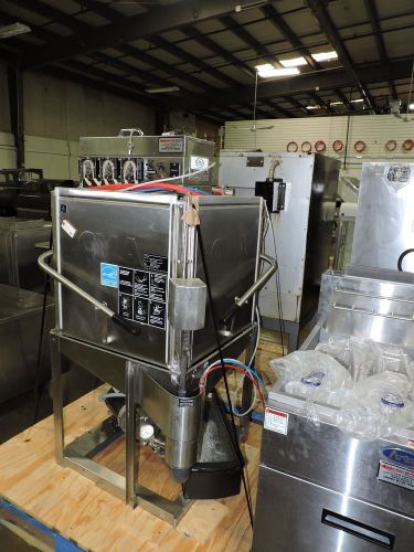 CMA, E-2 Single Rack Low Temperature, Chemical Sanitizing Corner Dishwasher
