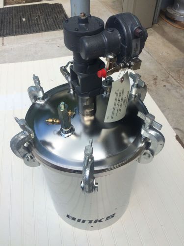 New unused binks 183s-513 stainless pressure pot w/regulator and mixer nib for sale