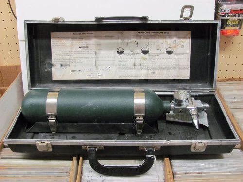 Vintage Aero/Chem Portable Oxygen Tank w/ Regulator &amp; Carry Case