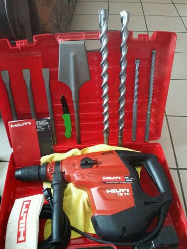 HILTI TE 70 AVR COMBIHAMMER, PREOWNED, EXCELLENT CONDITION, EXTRA BITS &amp; CHISELS