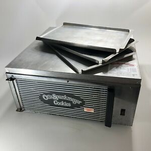 Otis Spunkmeyer OS-1 Commercial Convection Cookie Oven With All 3 Racks/Trays