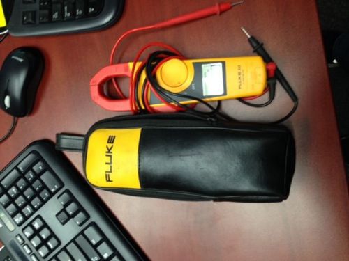 Used Fluke 333 Clamp Meter with zippered case