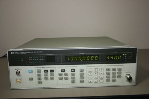 HP 8657A Signal Generator .1-1040Mhz, Opt 001, Fully working condition, Warranty