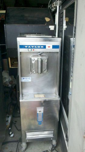 taylor b741-32 single soft serve icecream machine restaurant
