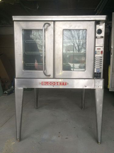 VERY CLEAN BLODGETT SINGLE STACK CONVECTION OVEN WITH STAND. LOOKS/WORKS GREAT