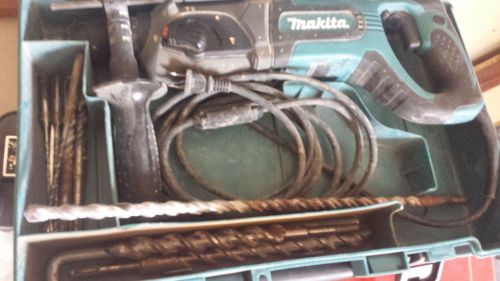 Makita HR2475 Rotary Hammer Drill PLUS BITS