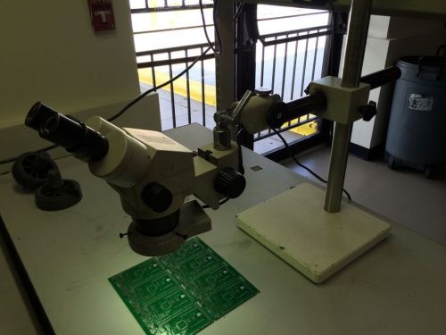 Wesco Stereo Zoom Microscope VU 3000 with illuminator
