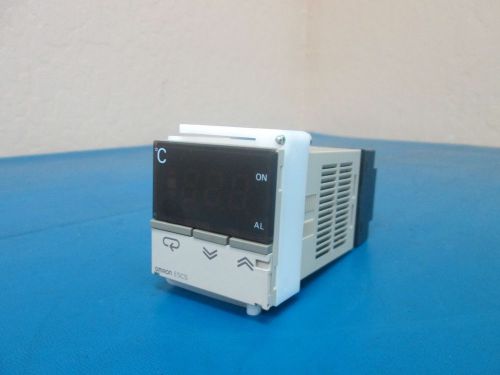 Omron E5CS-Q1KJ Temperature Controller Cover P3GA-11 Socket