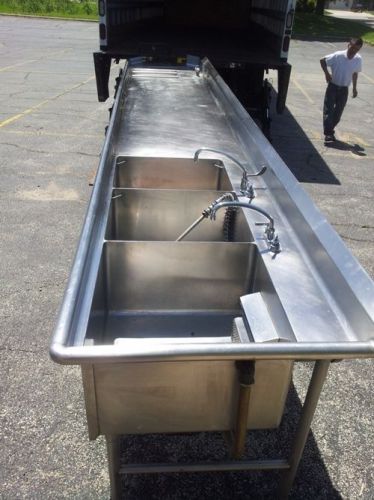 Sink 3 compartment / with tables 201x36x35&#034;h with power wash atachment for sale
