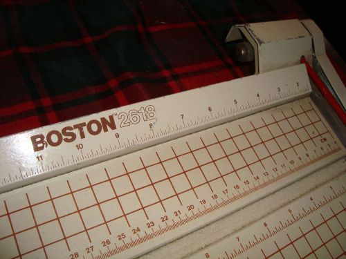 BOSTON 2618 PAPER CUTTER 18&#034; X 18&#034; HEAVY DUTY / Great Condition