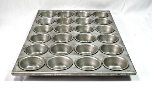 Commercial Muffin Cupcake Pan 24 Slot Size 2-3/4&#034; 70mm Aluminum JR Taiwan Made