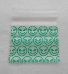 200 green alien 1.5x1.5 extraterrestrial baggie 1515 tiny poly ziplock dime bags for sale
