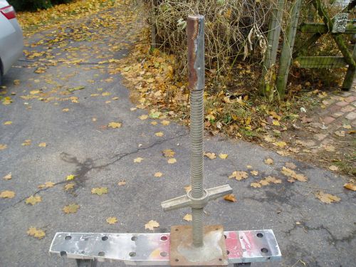 Bil-jax inc. scaffolding jack, bj-36, for 1 3/8&#034; i.d., 24&#034; tall, leveling for sale