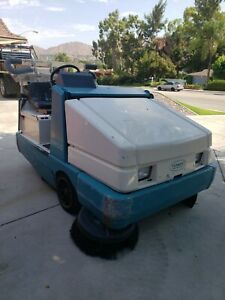 Tennant 6500 Sweeper New Brush, blower attach. exclt. low 1031 hrs delivery ??