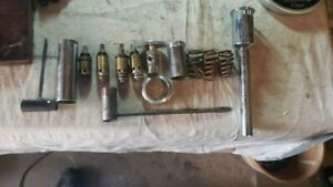 This is a small lot of various tools and fixtures.