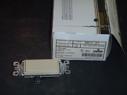Leviton 5601-2I Decora Rocker Switch Ivory (Sold each) 15A-120/277V AC/CA