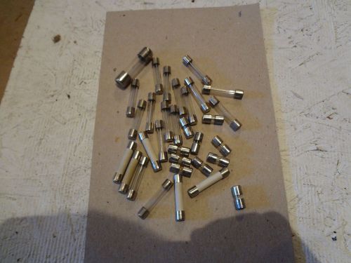 LOT OF (32) MIXED FUSES
